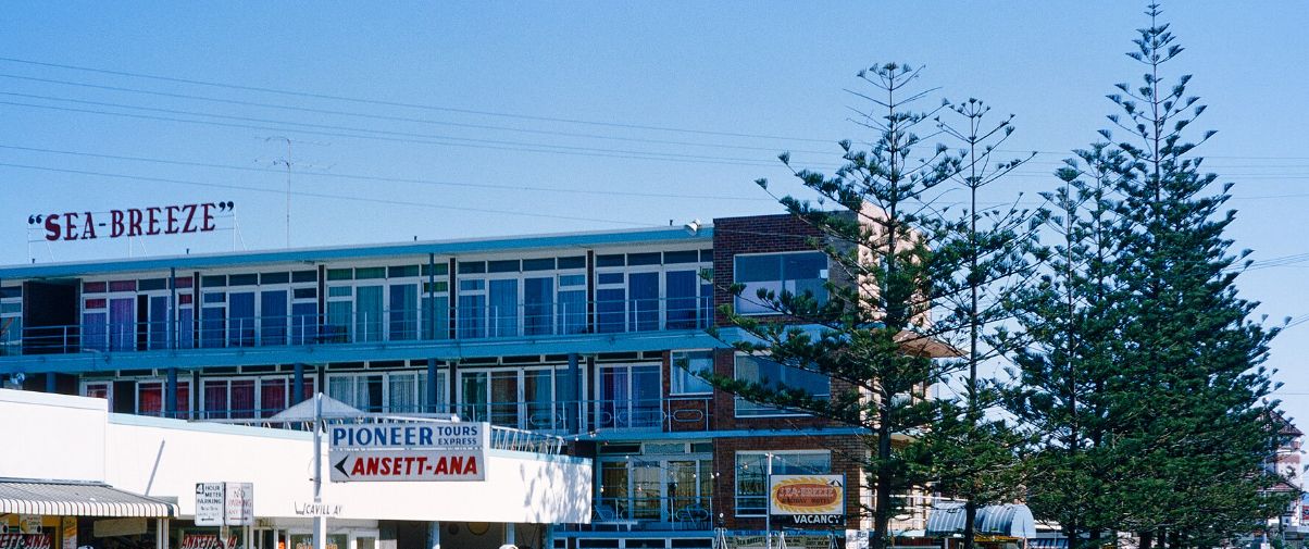 Cavill Avenue